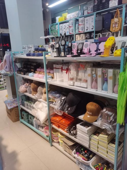 一站式便利購 中東路小百貨批發零售店，滿足您的日常所需